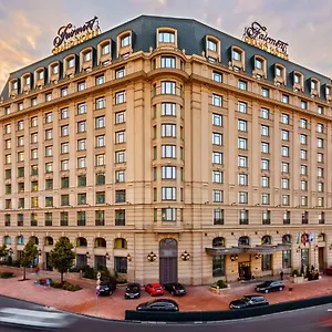 Отель Fairmont Grand