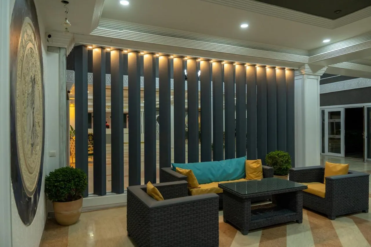Tiana Beach Resort Turgutreis 4*,
