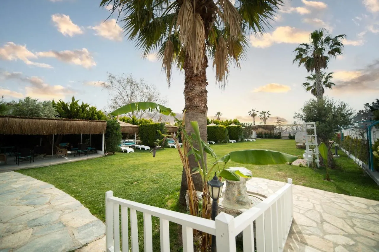 Tiana Beach Resort Turgutreis