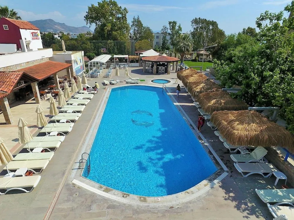 Tiana Beach Resort Turgutreis